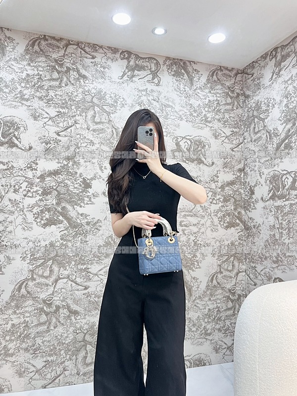 레이디 디올 백 미니  20260408-134920-015루.jpg