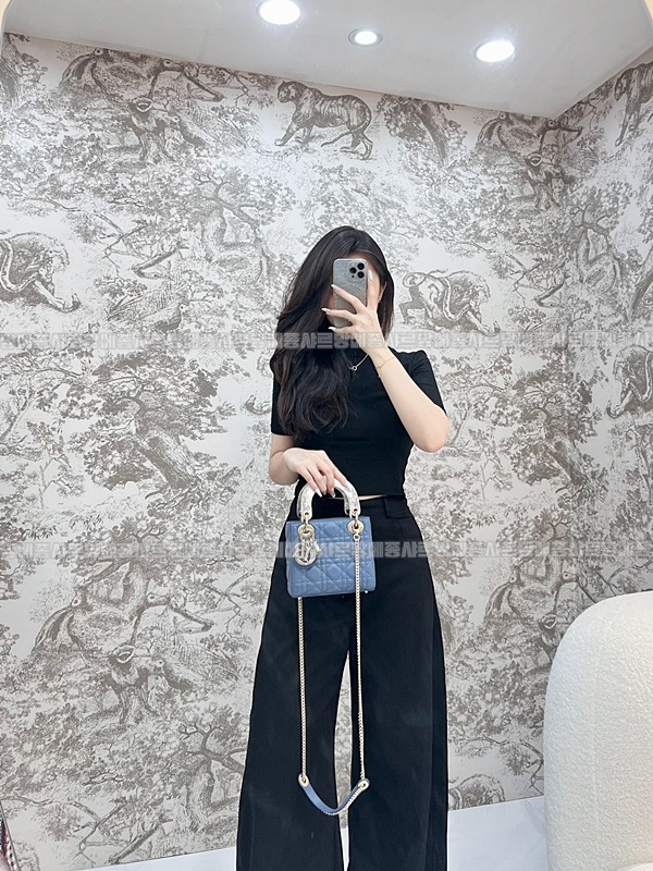 레이디 디올 백 미니  20260408-134920-018루.jpg