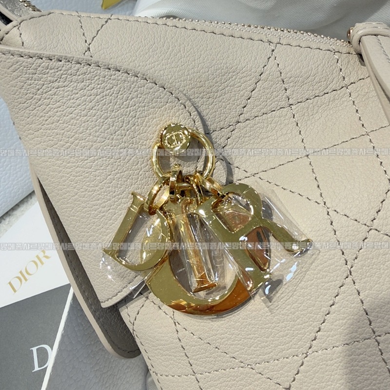 디올보야주스몰백  20260408-164350-005루.jpg