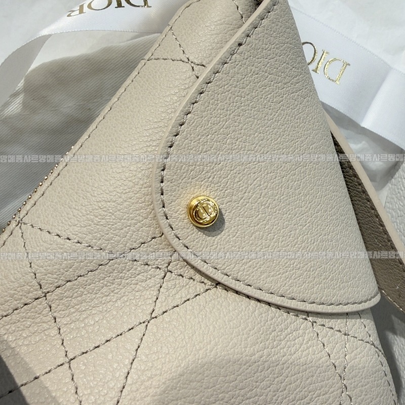 디올보야주스몰백  20260408-164350-006루.jpg