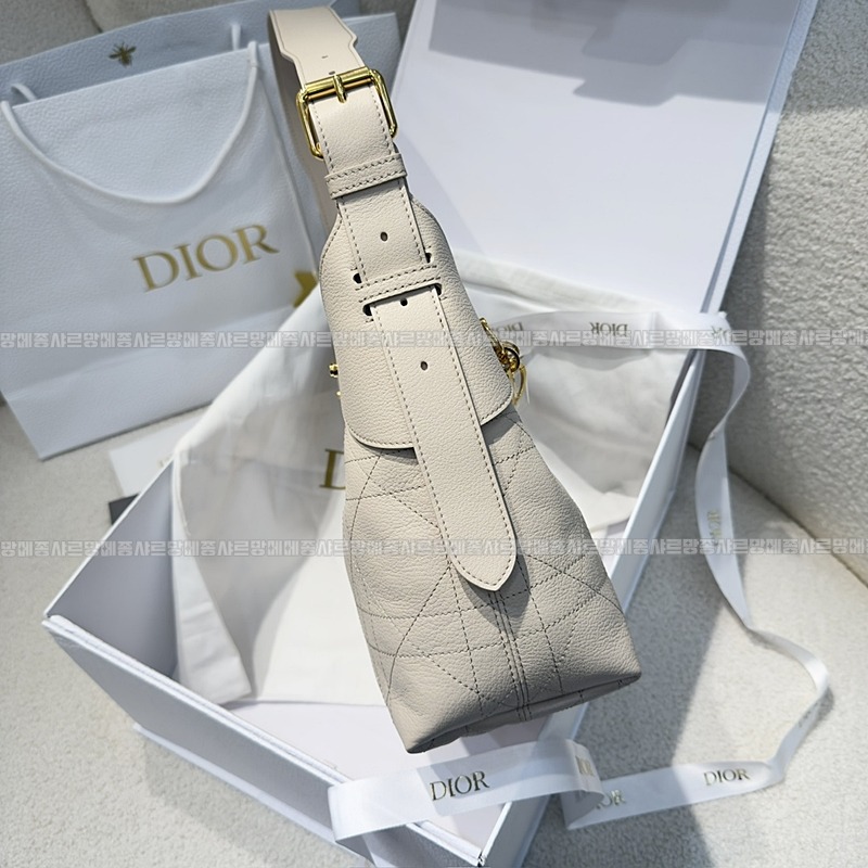 디올보야주미디움백  20260408-164750-003루.jpg