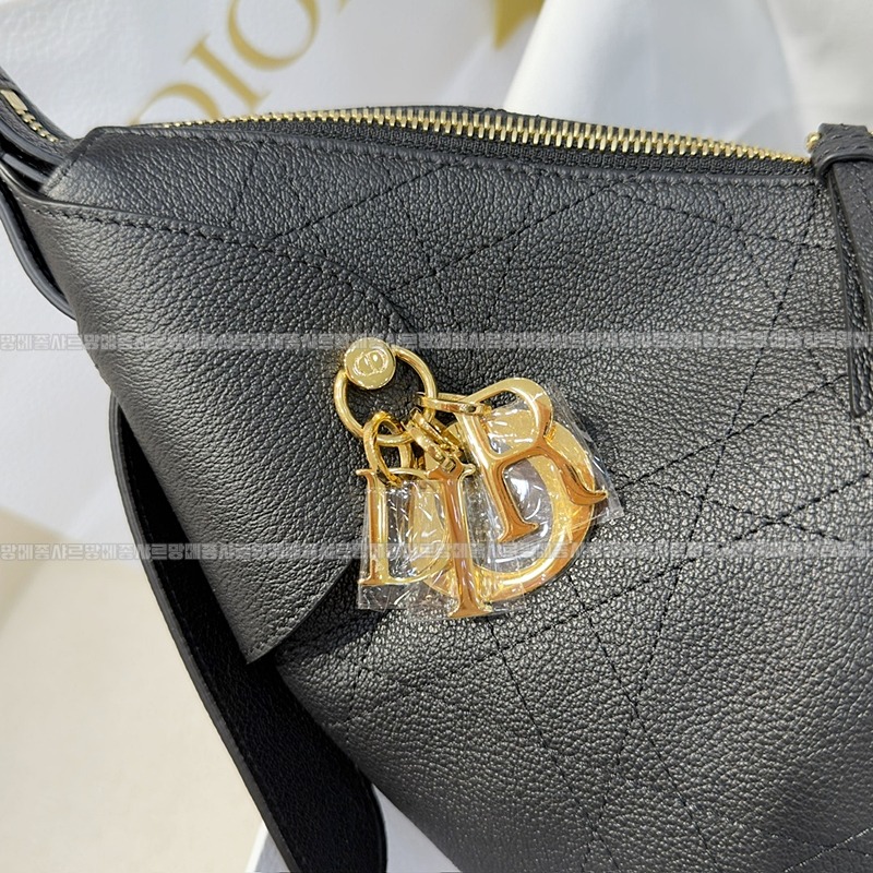 디올보야주미디움백  20260408-170408-009루.jpg