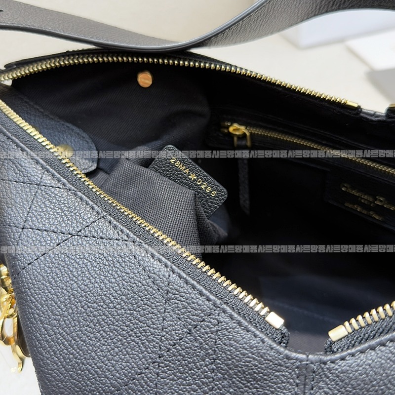 디올보야주미디움백  20260408-170409-011루.jpg