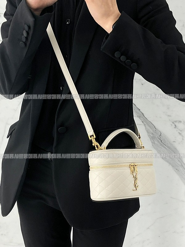 생로랑가비베네티백 20260410-152916-027루.jpg