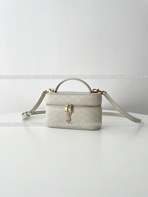 생로랑가비베네티백 20260410-152912-002루.jpg