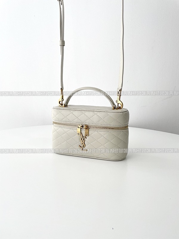 생로랑가비베네티백 20260410-152912-008루.jpg