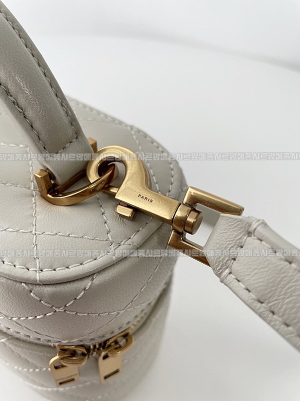 생로랑가비베네티백 20260410-152913-013루.jpg