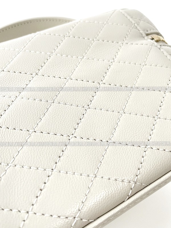 생로랑가비베네티백 20260410-152914-017루.jpg