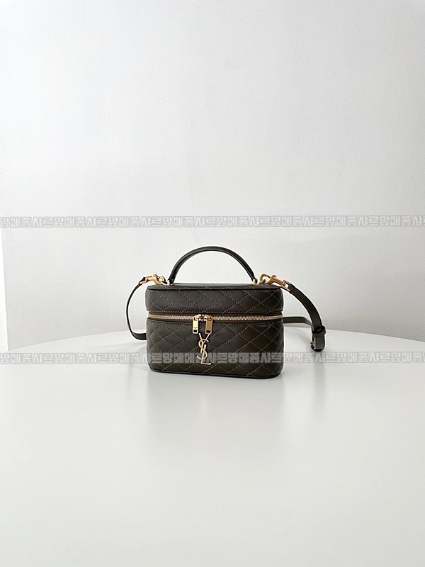 생로랑가비베네티백 20260410-153759-002루.jpg