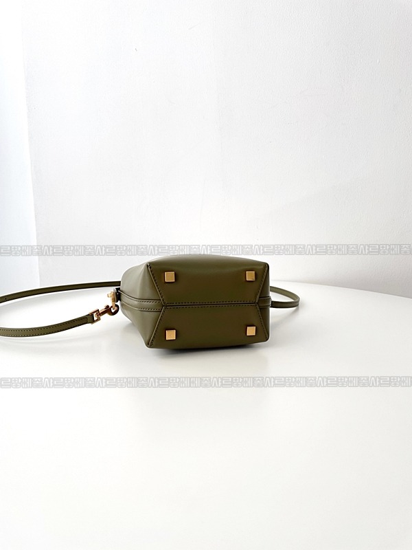 생로랑르37미니라피아버킷백 20260410-164511-005루.jpg