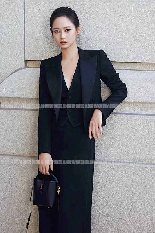 생로랑르37미니라피아버킷백 20260410-165322-026루.jpg