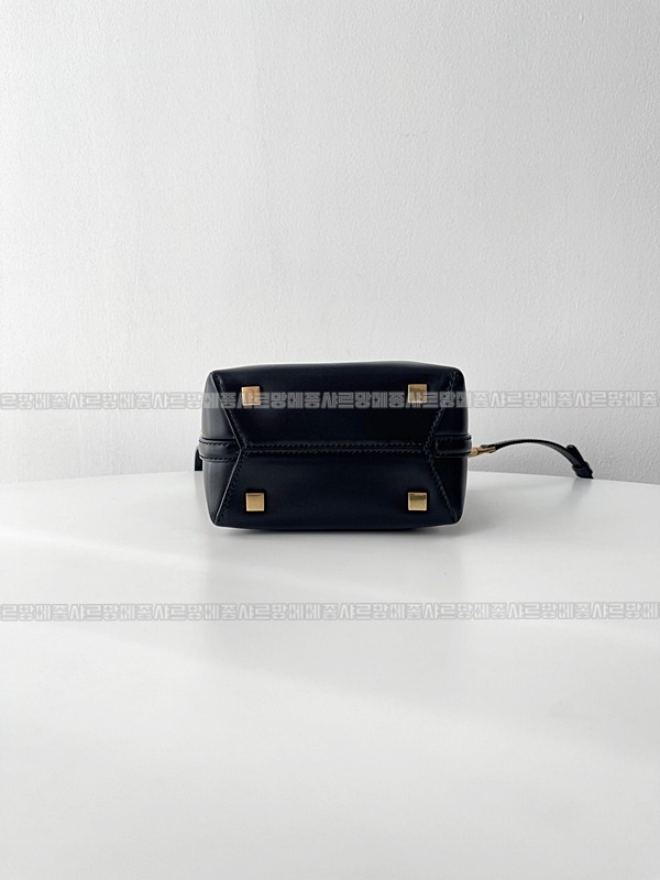 생로랑르37미니라피아버킷백 20260410-165318-005루.jpg