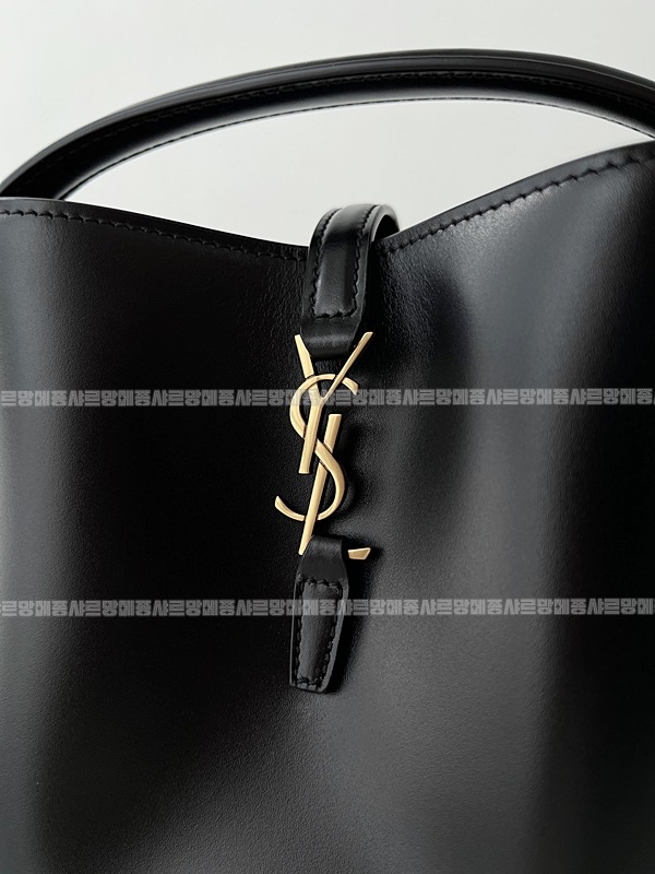 생로랑르37미니라피아버킷백 20260410-165319-007루.jpg