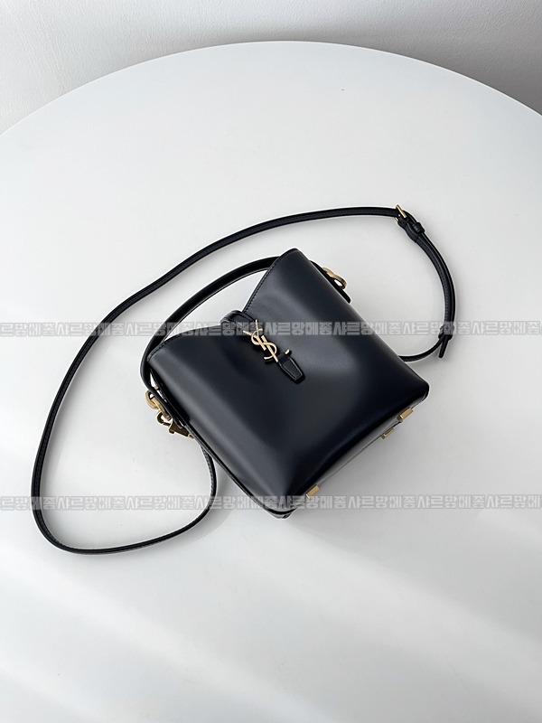 생로랑르37미니라피아버킷백 20260410-165320-013루.jpg