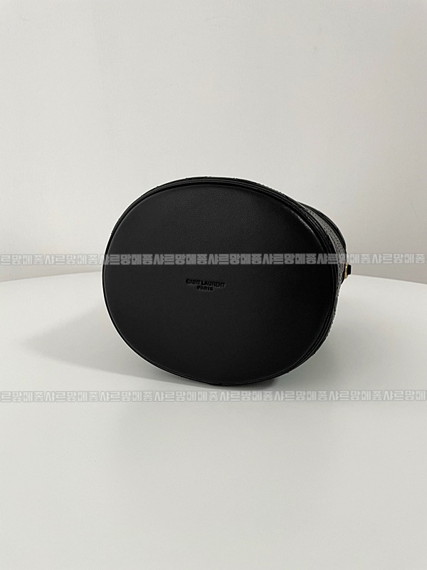 생로랑가비버킷백 20260410-170115-006루.jpg