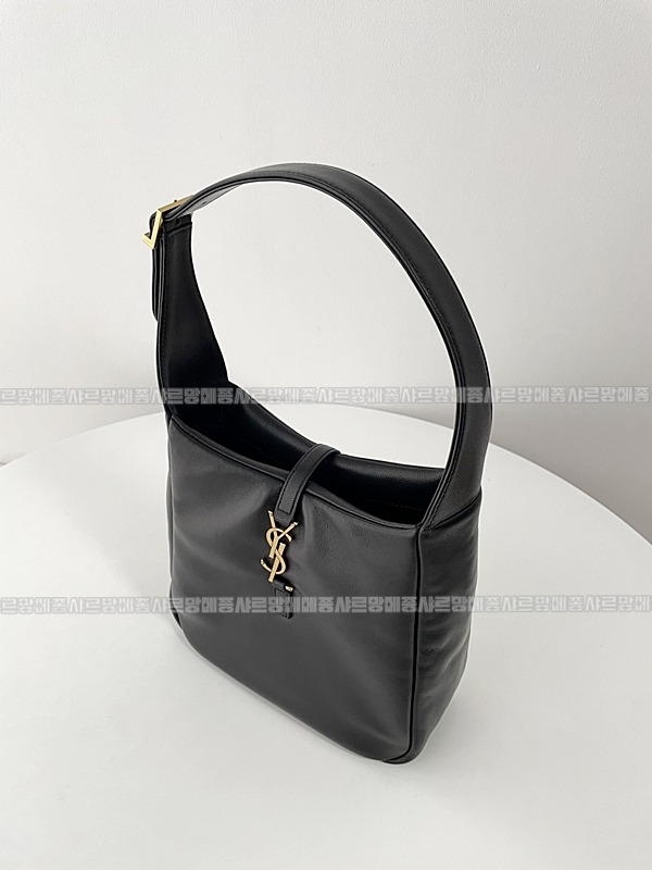 생로랑르5아7호보백 20260410-171622-016루.jpg