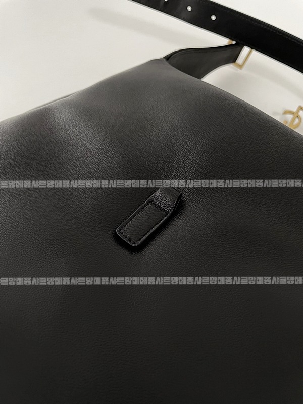 생로랑르5아7호보백 20260410-171620-006루.jpg