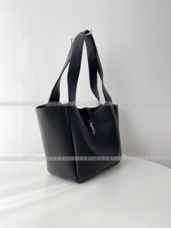 생로랑5아7베아토트백  20260411-101617-004루.jpg