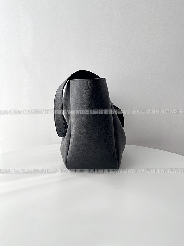 생로랑5아7베아토트백  20260411-101617-005루.jpg