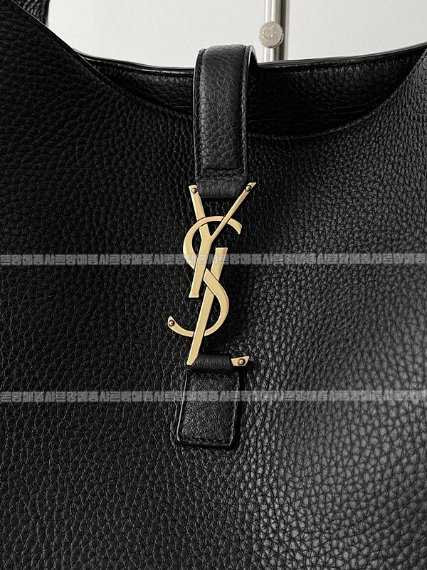 생로랑5아7베아토트백  20260411-101618-012루.jpg