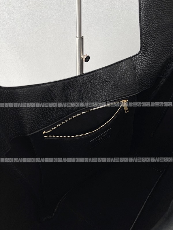 생로랑5아7베아토트백  20260411-101619-015루.jpg