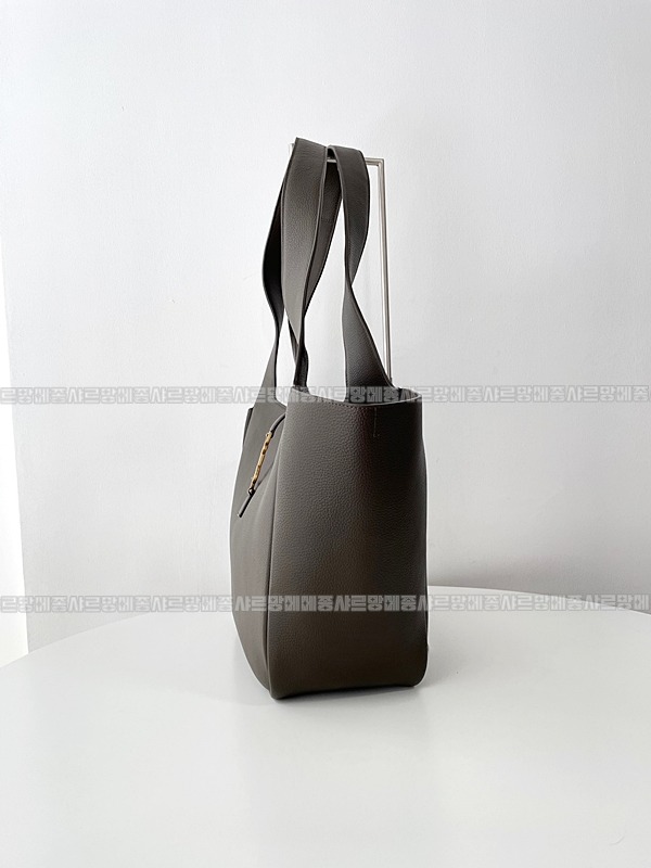 생로랑5아7베아토트백  20260411-102359-004루.jpg