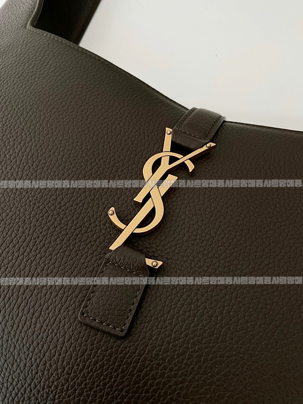 생로랑5아7베아토트백  20260411-102400-012루.jpg