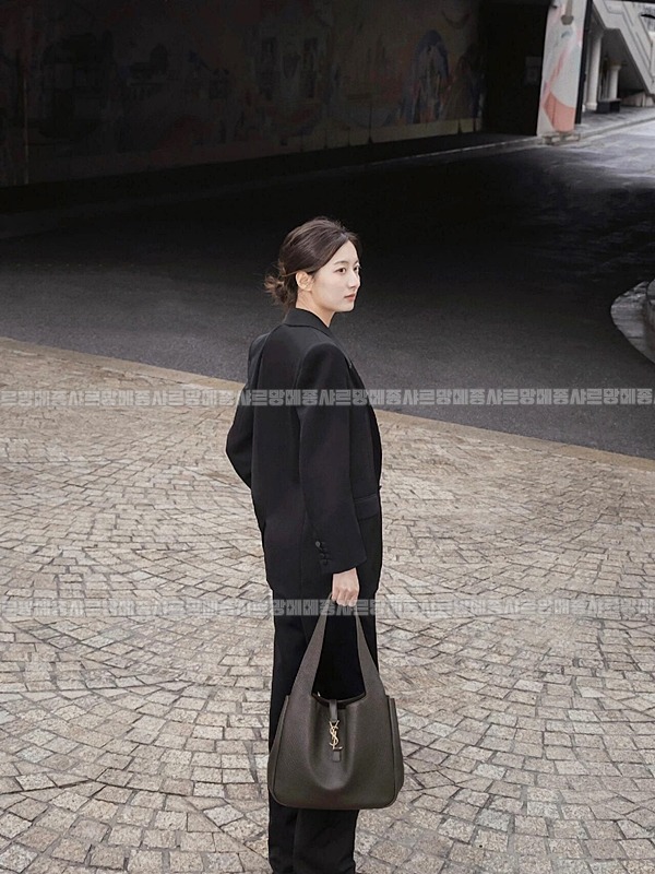 생로랑5아7베아토트백  20260411-102833-027루.jpg