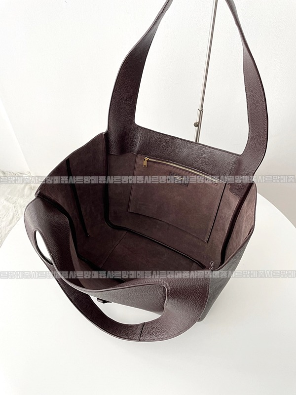 생로랑5아7베아토트백  20260411-102830-007루.jpg