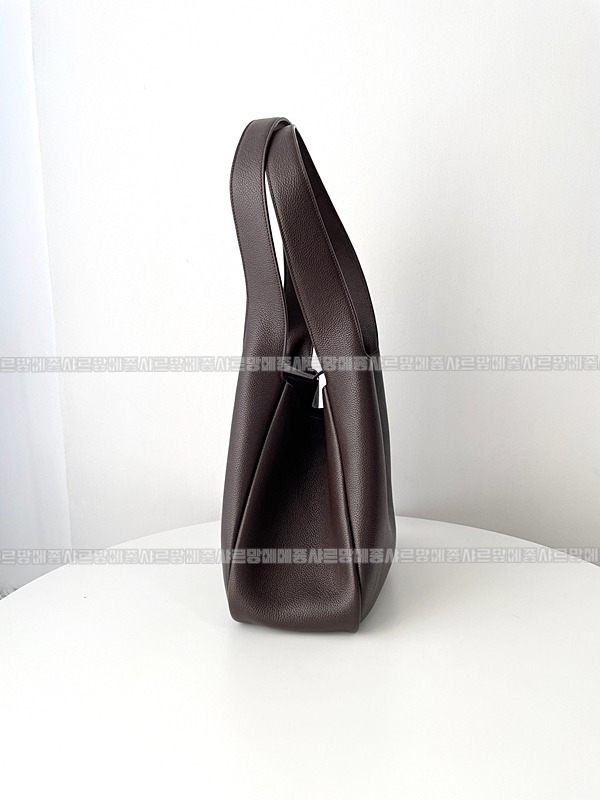 생로랑5아7베아토트백  20260411-102830-010루.jpg