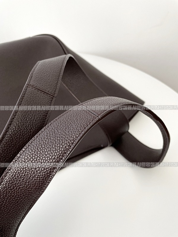 생로랑5아7베아토트백  20260411-102832-018루.jpg