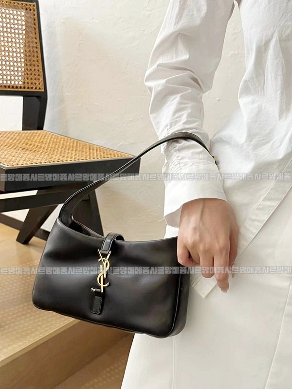 생로랑5아7호보백  20260411-103546-019루.jpg