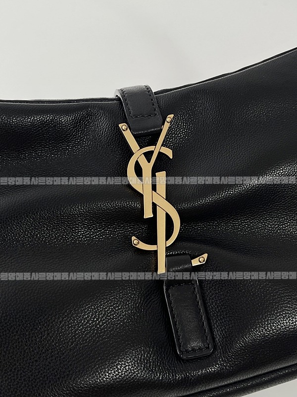 생로랑5아7호보백  20260411-103544-007루.jpg