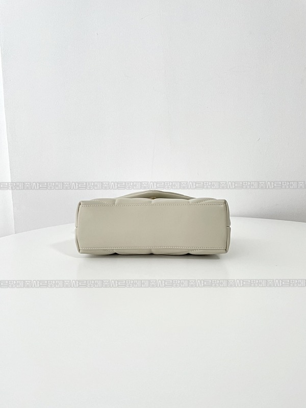 생로랑루루푸퍼백  20260411-105847-005루.jpg