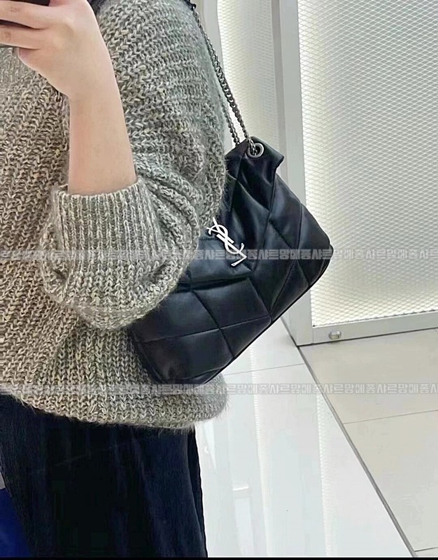 생로랑루루푸퍼백  20260411-112244-023루.jpg