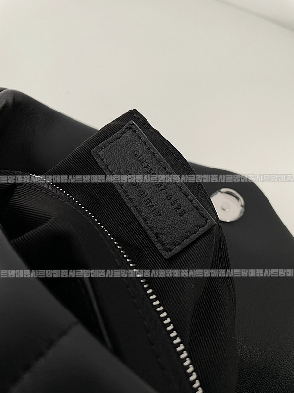 생로랑루루푸퍼백  20260411-112243-016루.jpg