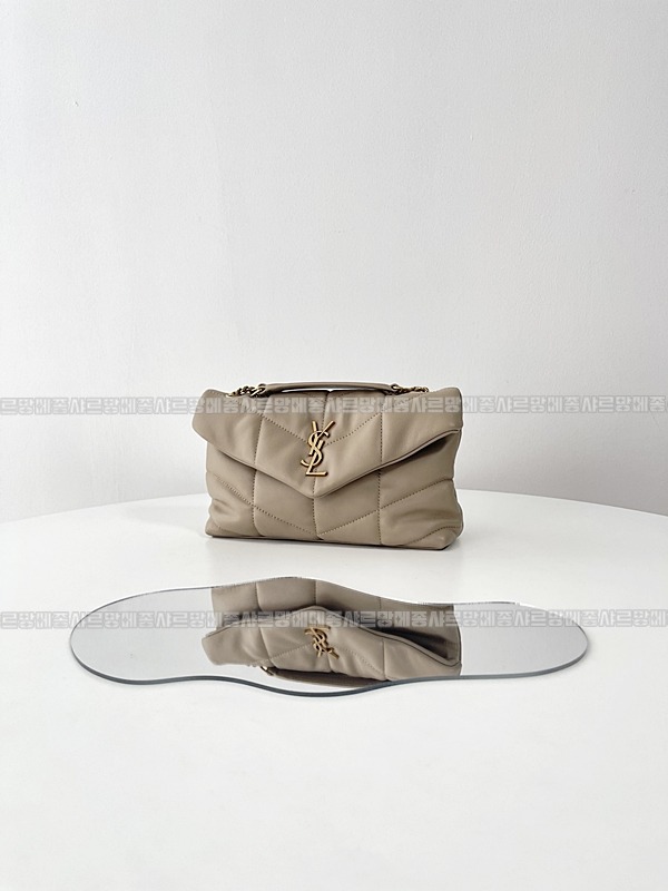 생로랑루루푸퍼백  20260411-112512-002루.jpg