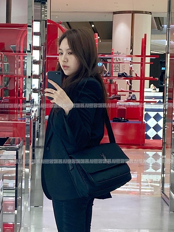 생로랑에코닐니키메신저백  20260411-114123-025루.jpg