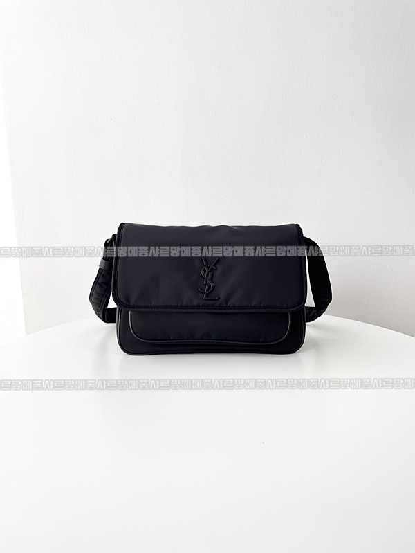 생로랑에코닐니키메신저백  20260411-114120-001루.jpg