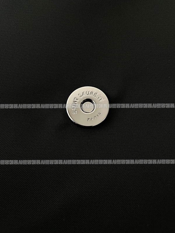 생로랑에코닐니키메신저백  20260411-114121-011루.jpg