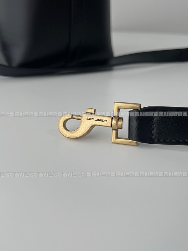 생로랑LE37버킷백  20260411-144659-011루.jpg