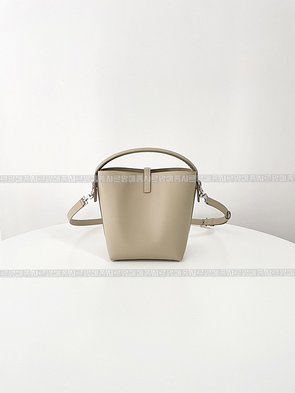 생로랑LE37버킷백  20260411-145744-003루.jpg