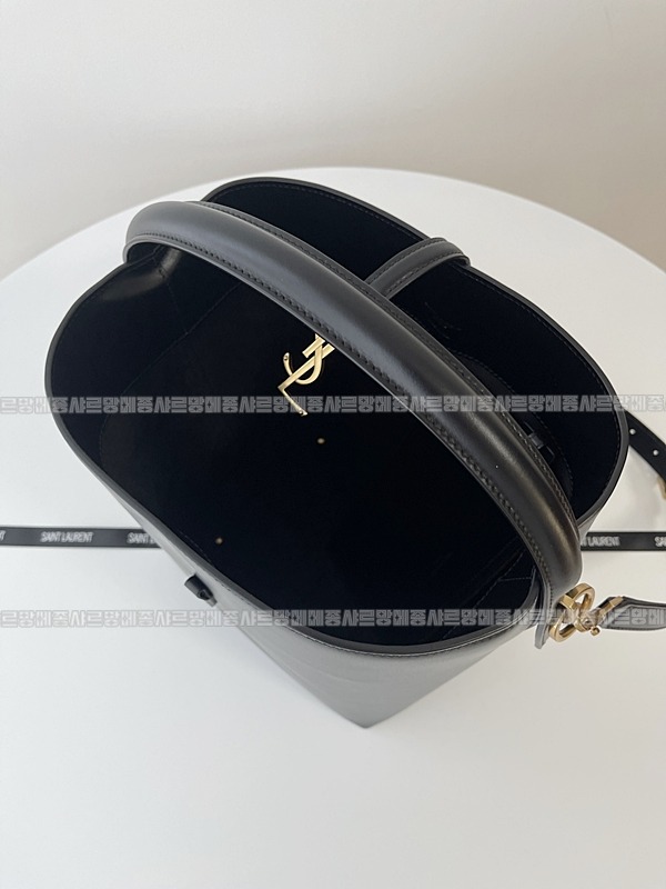 생로랑LE37버킷백미디움  20260411-151110-007루.jpg