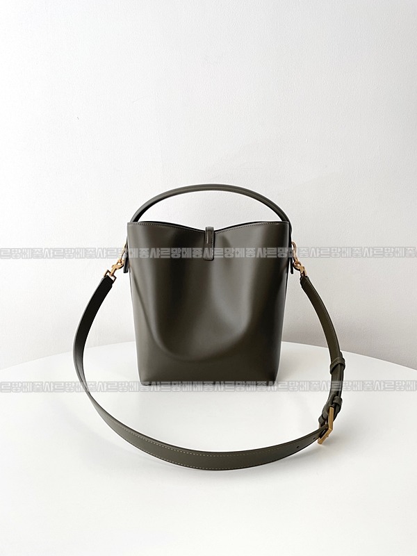 생로랑LE37버킷백미디움  20260411-164141-003루.jpg