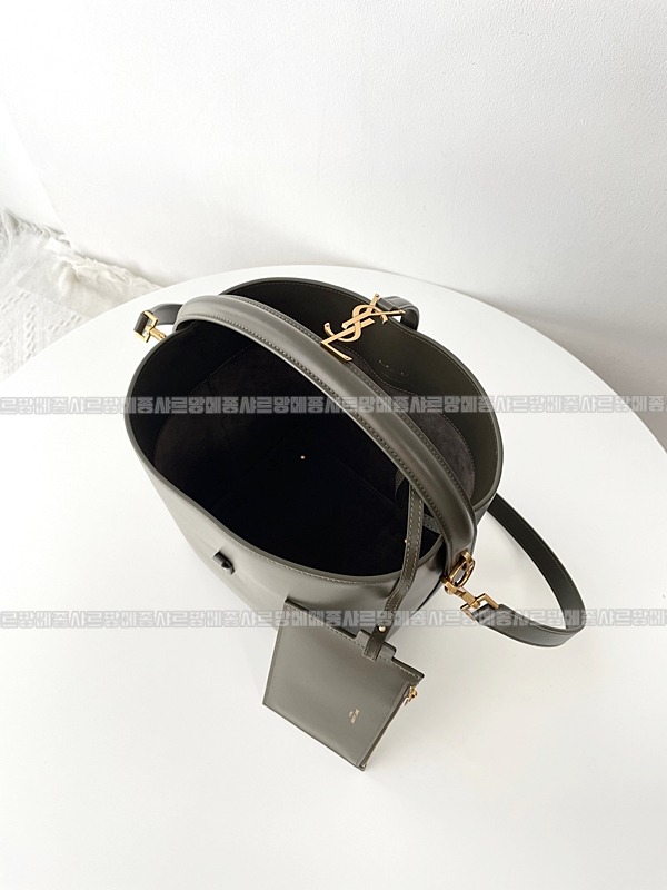 생로랑LE37버킷백미디움  20260411-164141-006루.jpg