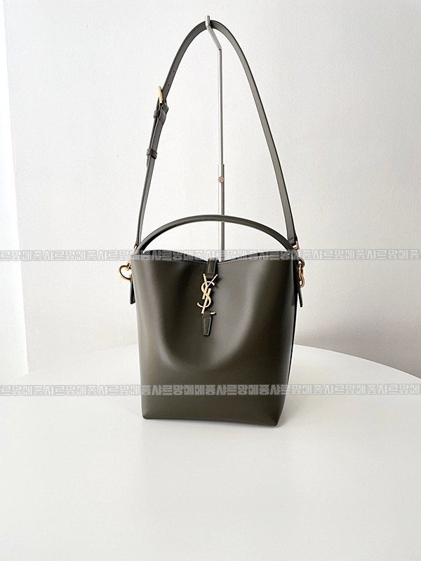 생로랑LE37버킷백미디움  20260411-164141-007루.jpg