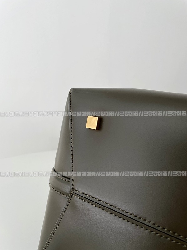 생로랑LE37버킷백미디움  20260411-164143-017루.jpg