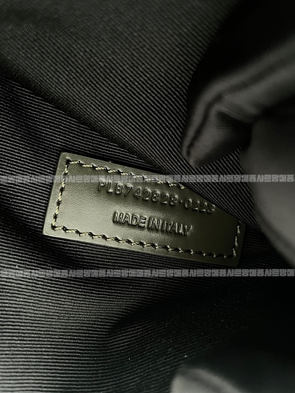 생로랑LE37버킷백미디움  20260411-164145-024루.jpg