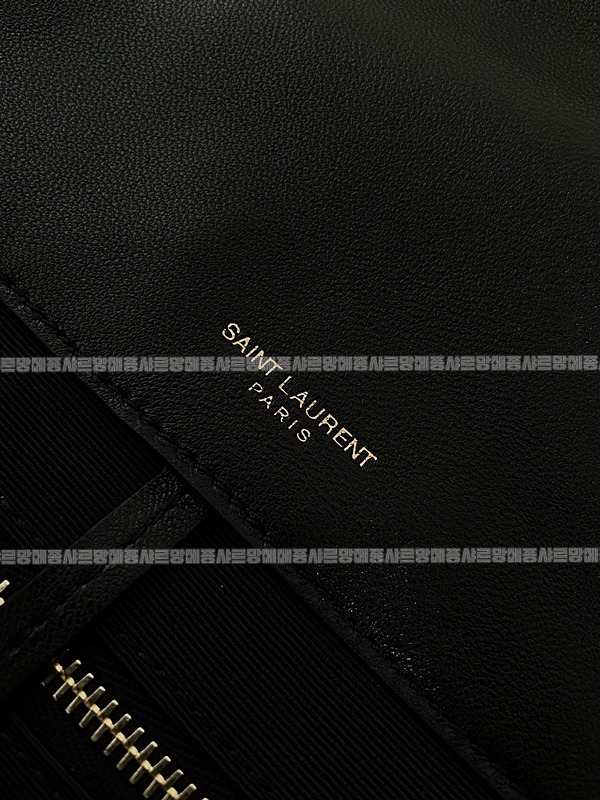 생로랑제이미레더4.3숄더백  20260411-165047-011루.jpg