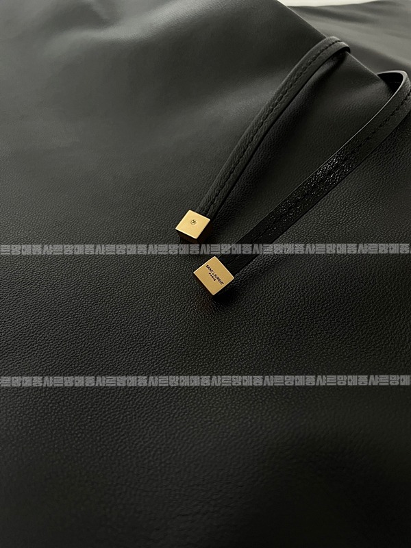 생로랑제이미레더4.3숄더백  20260411-165048-015루.jpg